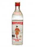 A bottle of Beefeater Gin / Bot. 1970s
