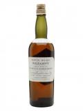 A bottle of Black& White / Bot.1930s Blended Scotch Whisky