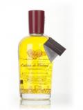 A bottle of Cantares De Portugal Licor de Ervas AromÃ¡ticas