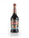 A bottle of CassissÃ©e CrÃ©me de Cassis