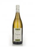 A bottle of Domaine Chatelain Pouilly Fume 2009