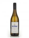A bottle of Iona Wines Sauvignon Blanc 2011