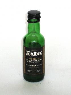 Ardbeg 10 year old Front side