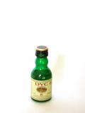 A bottle of DYC 8 años
