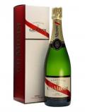 A bottle of Mumm Cordon Rouge / Gift Box