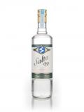 A bottle of Salto 39 Cachaa