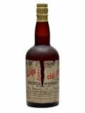 A bottle of Alex Ferguson Blended Whisky / Bot.1930s Blended Scotch Whisky