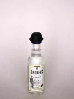 Broker's Gin Front side