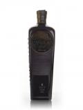 A bottle of Scapegrace Goldilocks Gin