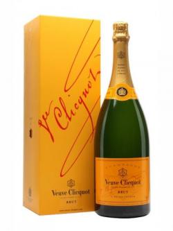 Veuve Clicquot Yellow Label NV / Magnum / Gift Box