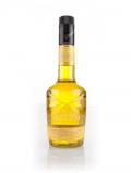 A bottle of Wenneker CrÃ¨me de Bananes