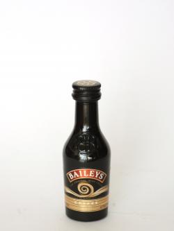 Baileys With a Hint of Coffee Front side