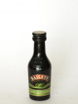 Baileys With a Hint of Mint Chocolate Front side