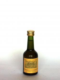 English Harbour 5 year Rum Front side