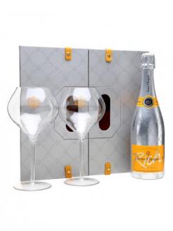 Veuve Clicquot Rich Champagne and 2 Glasses / Picnic Basket
